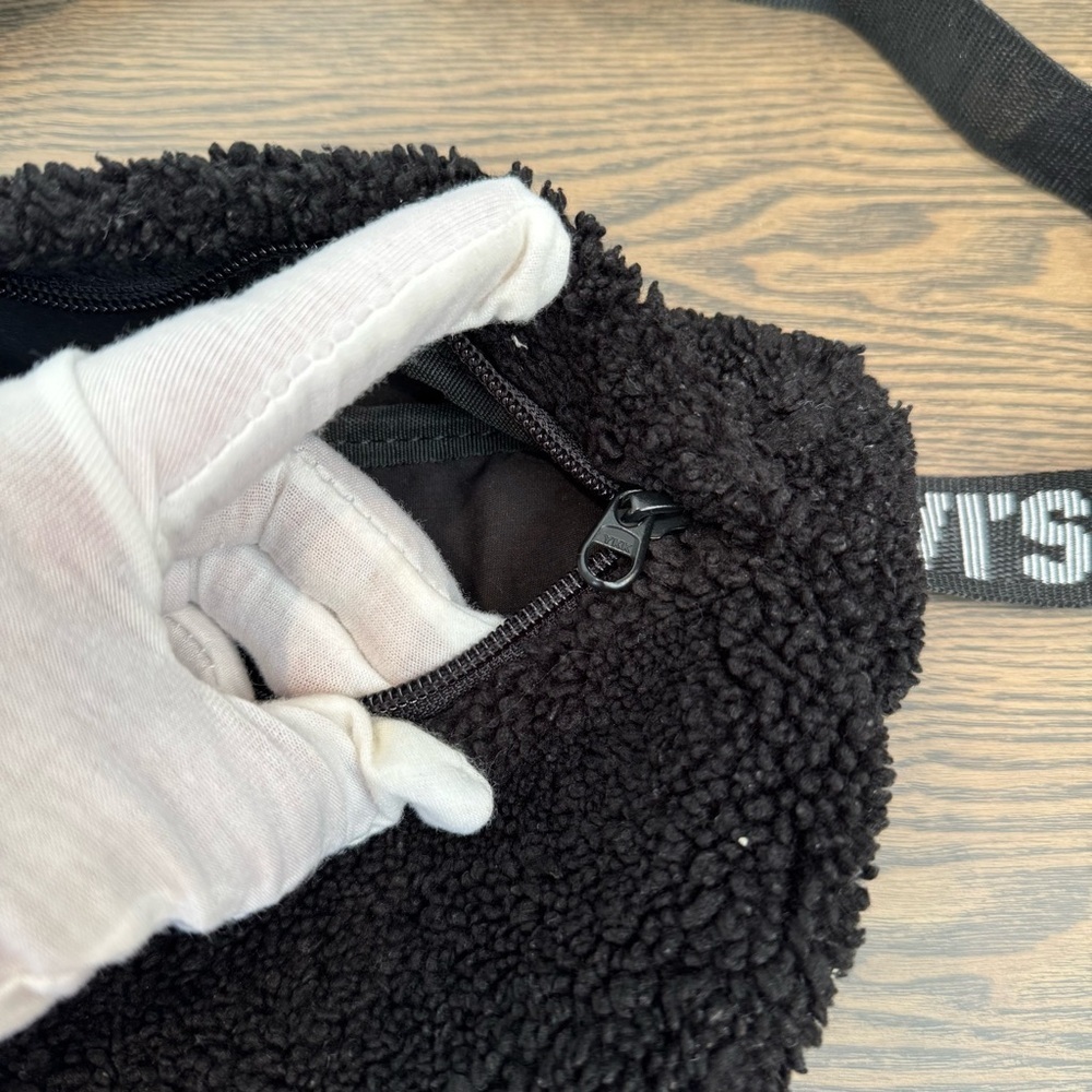 Levi's Black Sherpa Belt Bag - Picture 5 of 10